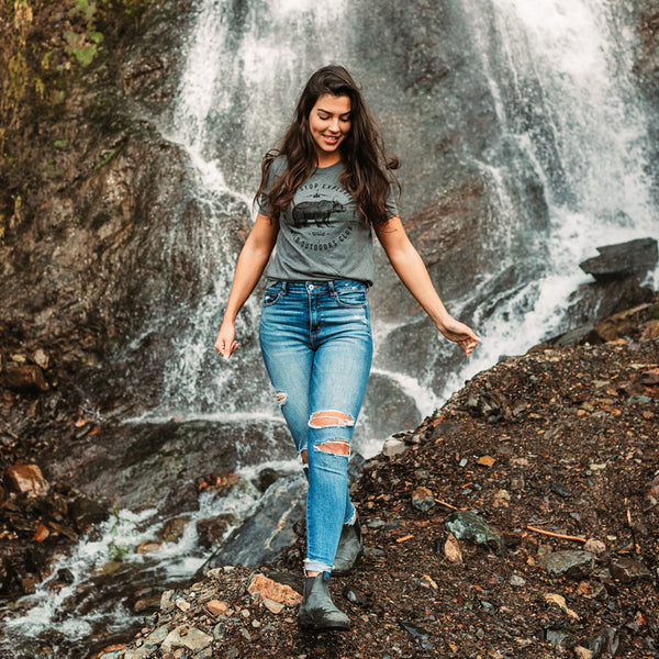 "NEVER STOP EXPLORING" - WOMEN'S TEES