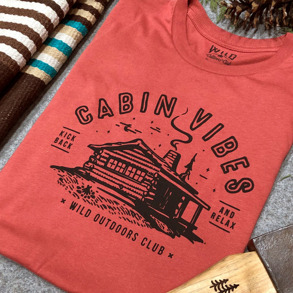 "CABIN VIBES" - MEN'S TEES