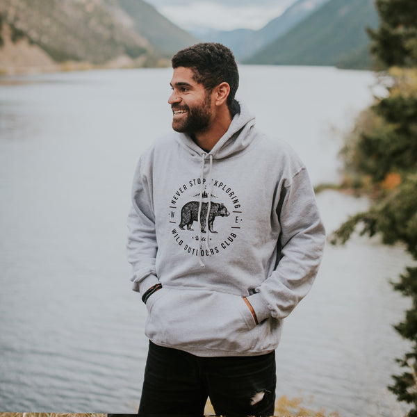 "NEVER STOP EXPLORING" PULLOVER HOODY - ATHLETIC HEATHER